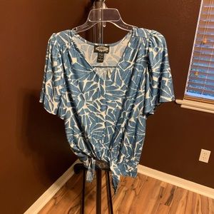 Blue Large Shortsleeve Top